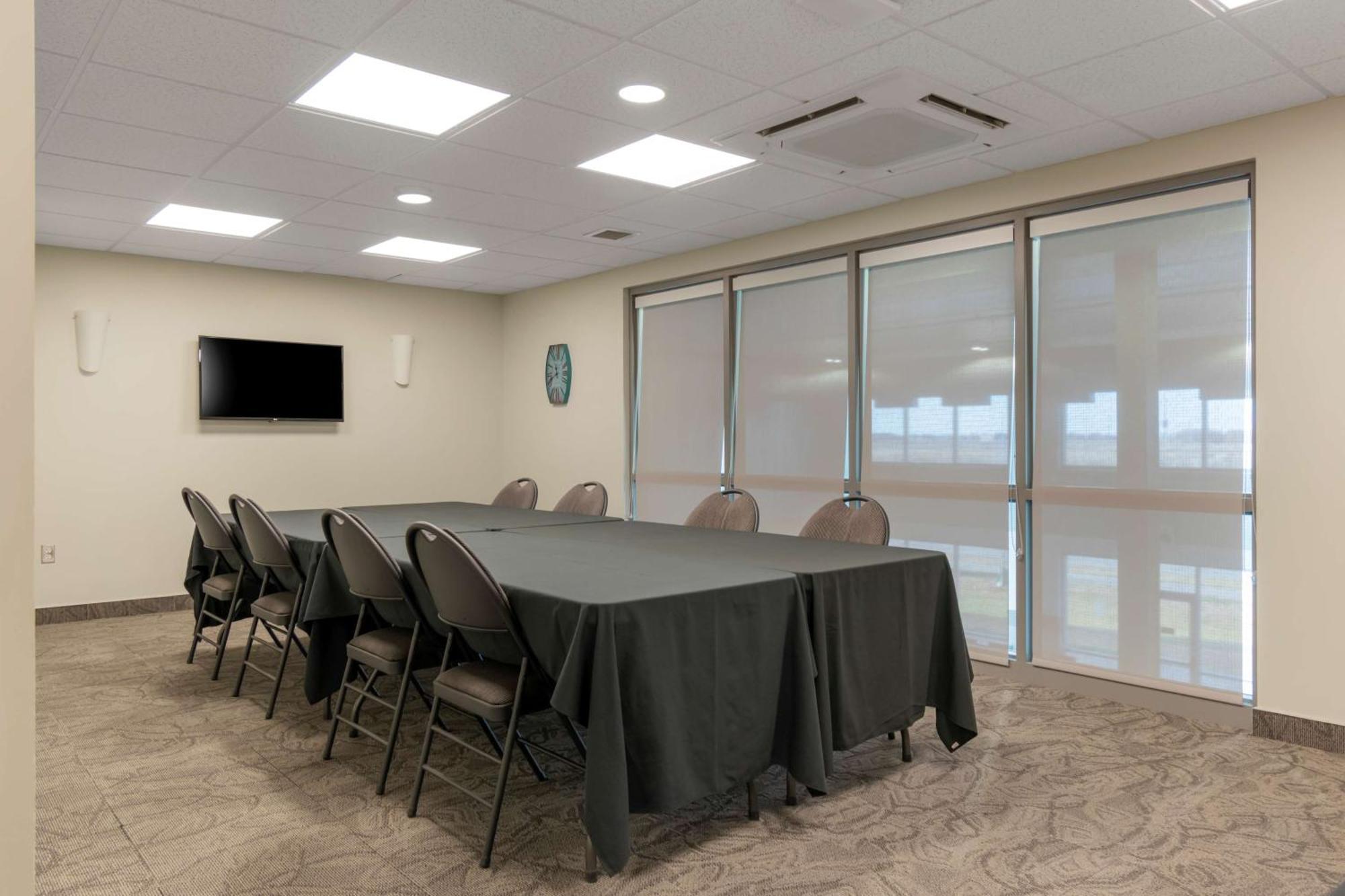 Best Western Plus Airport Inn & Suites Saskatoon Eksteriør billede