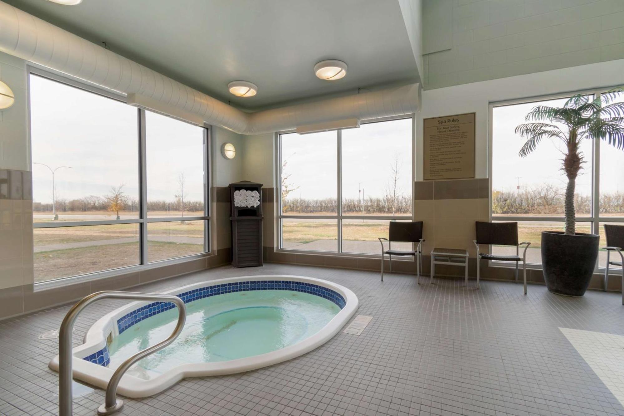 Best Western Plus Airport Inn & Suites Saskatoon Eksteriør billede