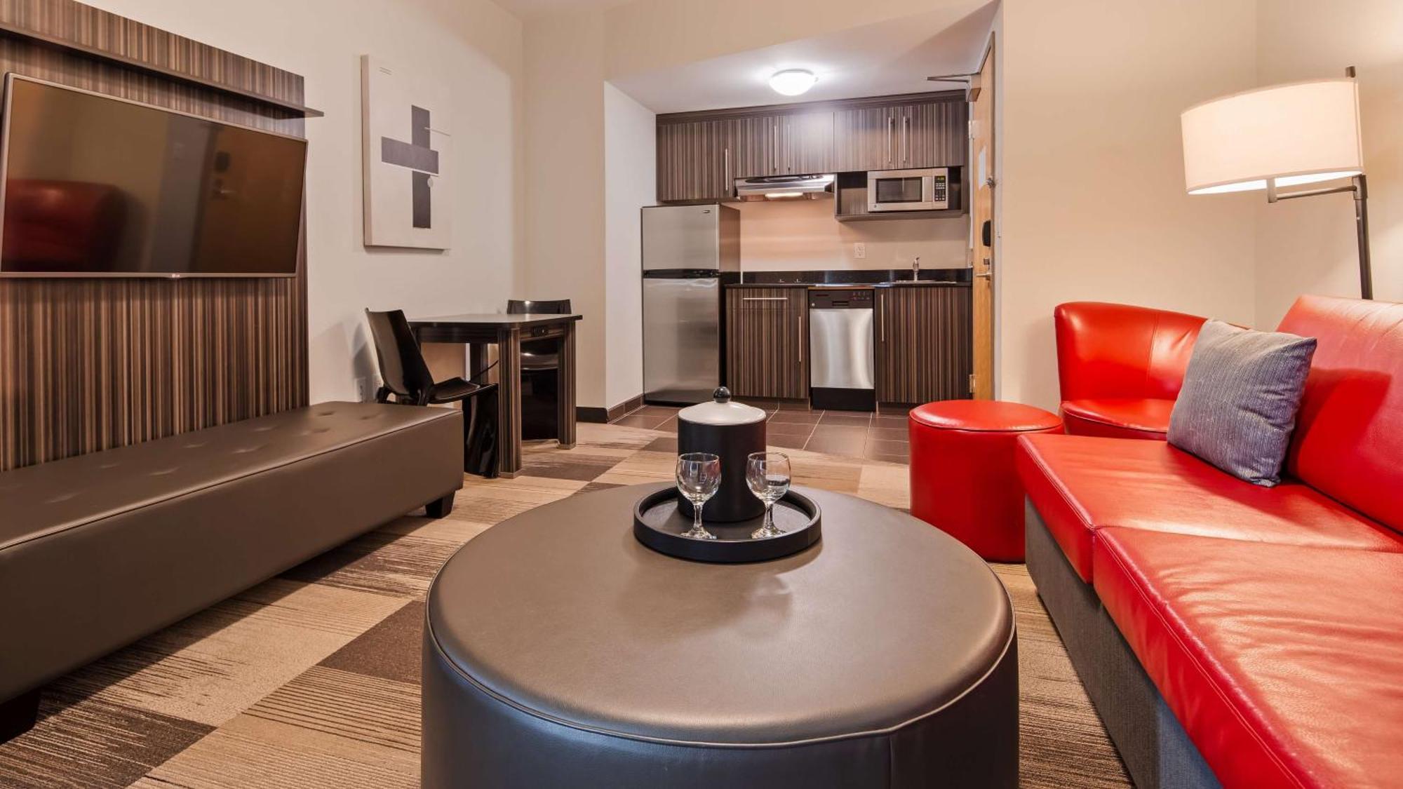 Best Western Plus Airport Inn & Suites Saskatoon Eksteriør billede
