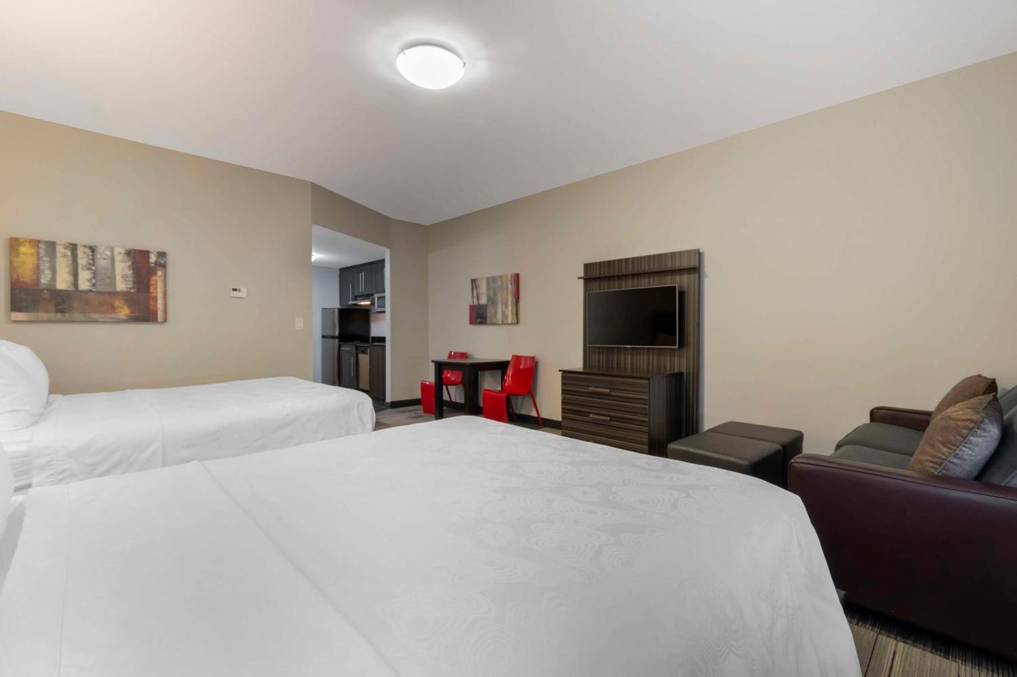 Best Western Plus Airport Inn & Suites Saskatoon Eksteriør billede