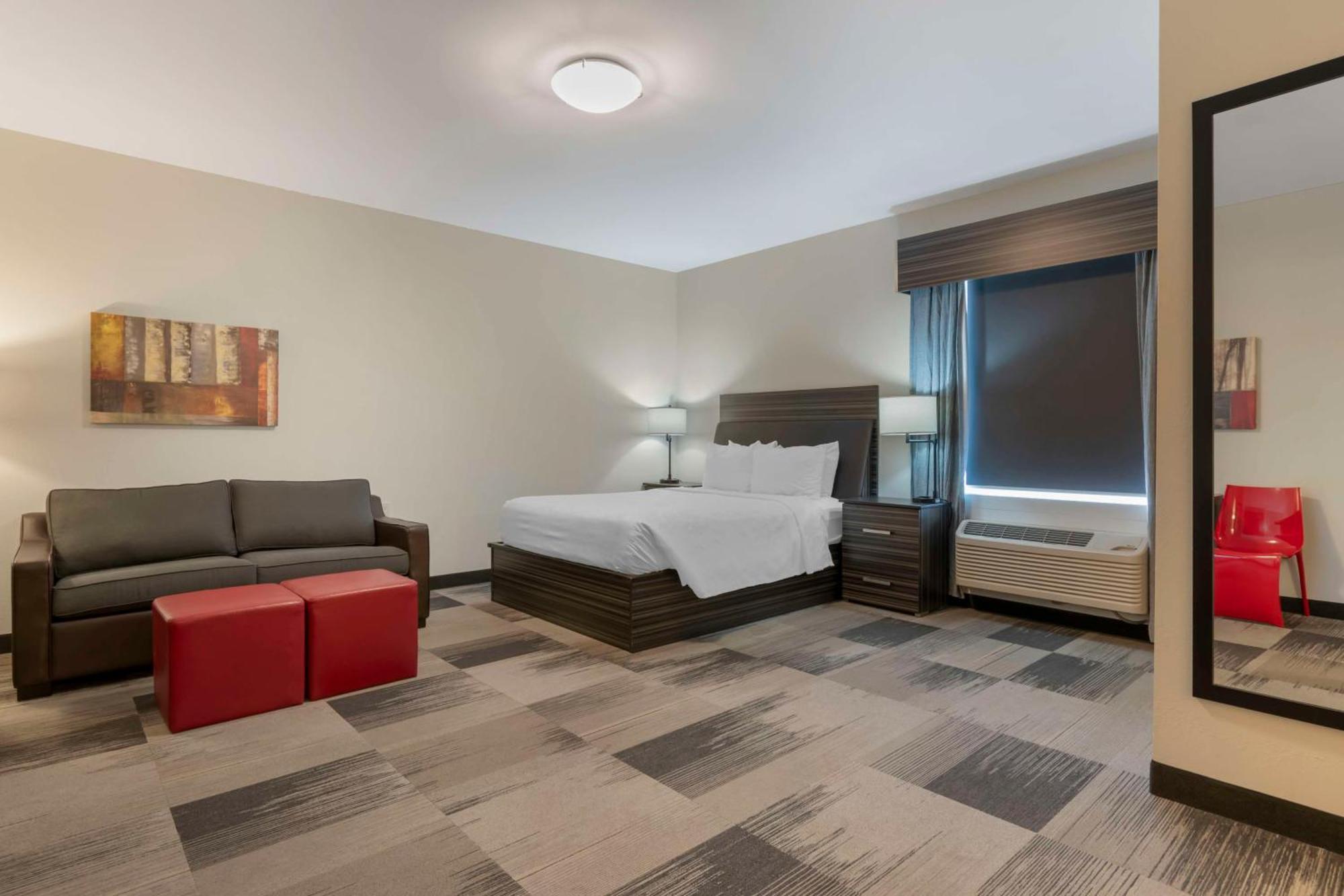 Best Western Plus Airport Inn & Suites Saskatoon Eksteriør billede