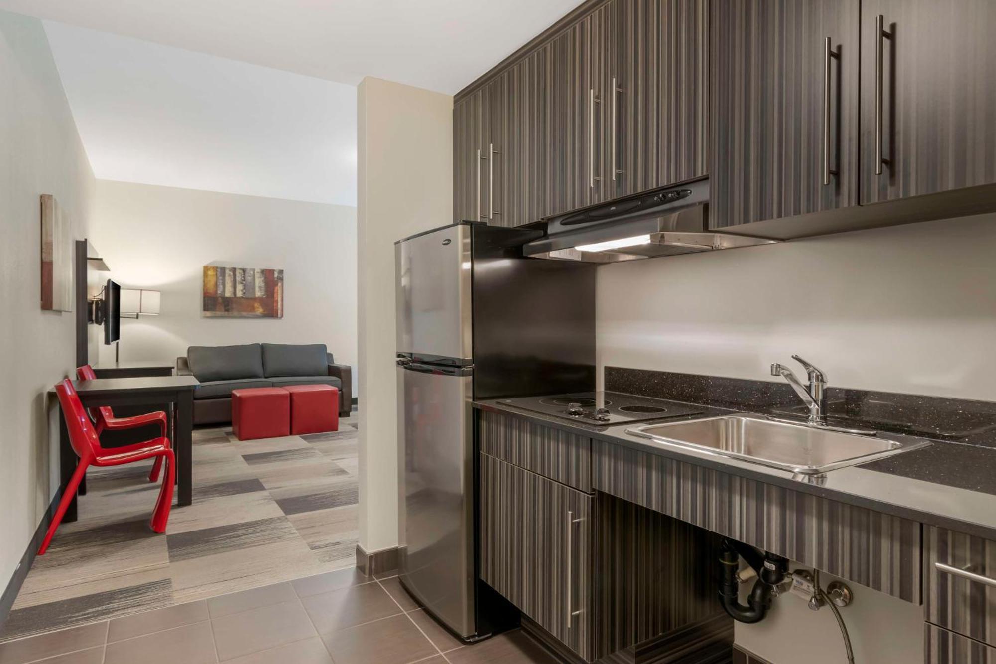 Best Western Plus Airport Inn & Suites Saskatoon Eksteriør billede