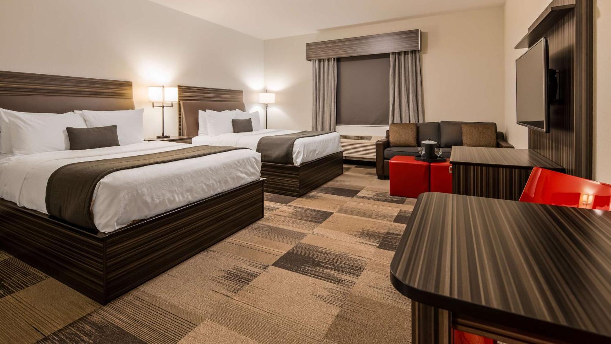 Best Western Plus Airport Inn & Suites Saskatoon Eksteriør billede